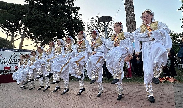 1. Memleketler arası Halkoyunları Balkan Şenliği Gölcük’e Taşınıyor