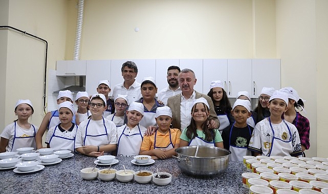 Büyükakın, KO-MEK Mesken Hünerleri Atölyesi’ni ziyaret etti