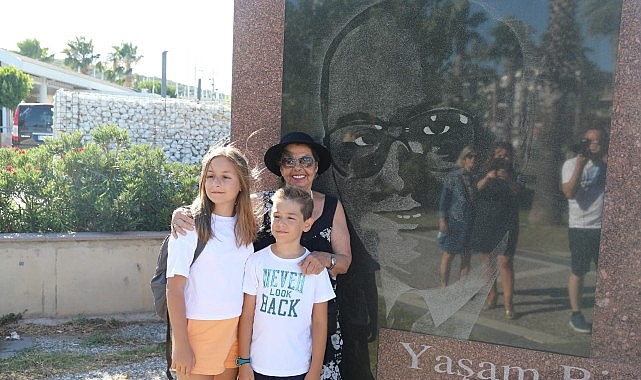 Gazeteci Muharrir Teoman Erel 30. vefat yıldönümünde unutulmadı