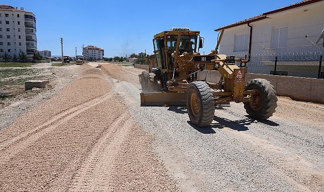 Karaman Belediyesi, kent içi trafiğini rahatlatmaya yönelik kıymetli çalışmaları hayata geçirmeye devam ediyor