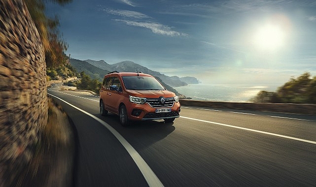 Renault Hafif Ticari Araçlardaki Savını Yeni Bir Modelle Pekiştiriyor: Yeni Renault Kangoo Multix Satışta