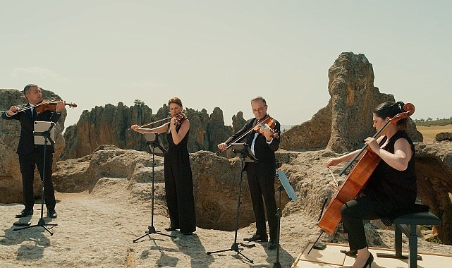 Borusan’ın 80 yıllık kıssası Borusan Quartet ile binlerce yıllık Avdalaz Kalesi’nde yankılanıyor
