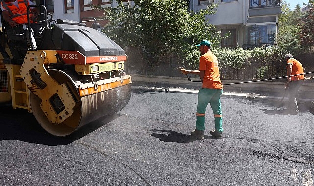 Çankaya Belediyesi, ilçede yer alan 123 mahallede asfalt tamir, yama ve tam kaplama çalışmalarını koordineli formda sürdürüyor.