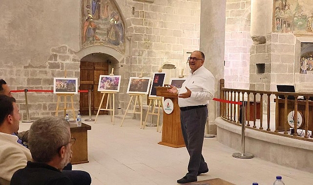 Profesyonel Turist Rehberi ve Muharrir Serhan Güngör ile ‘Türkiye Tarihine Türkiye Hudutları Dışından Bakış’ isimli söyleşi Meryem Ana Kilisesi’nde yapıldı.