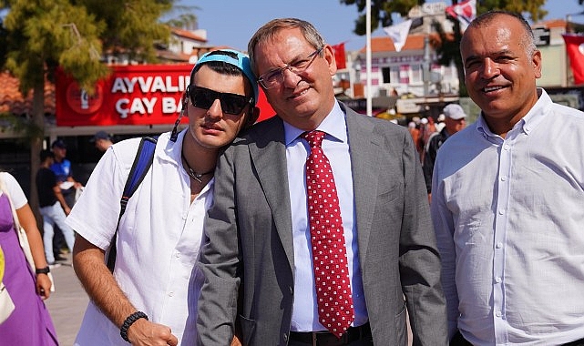 Ayvalık’ta 32’inci sefer düzenlenen “Ayvalık Engelliler Şenliği” başladı.