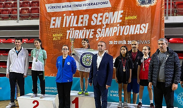 Büyükşehir Atleti Masa Tenisinde Türkiye Şampiyonu Oldu