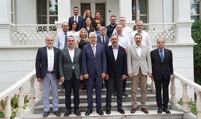 Ege Üniversitesinde İzmir Körfezi’ndeki çevresel problemlerin tahlili ile ilgili toplantı yapıldı