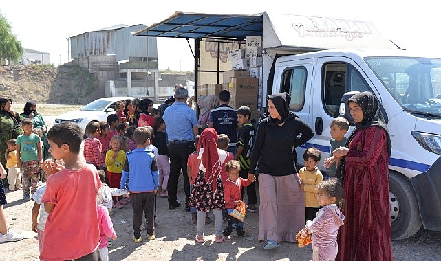 Kahramankazan Belediyesi mevsimlik tarım çalışanlarına yardım elini uzatarak dayanak olmaya devam ediyor.