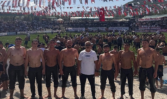 Kahramankazan Belediyespor’un yetenekli güreşçisi Ümit Nusret Terzi, klâsik 2. Gazi Paşa’yı Anma Yağlı Pehlivan Güreşleri’nde değerli bir muvaffakiyete imza attı