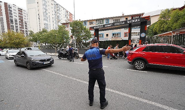 Zabıta grupları öğrenciler için vazife başında