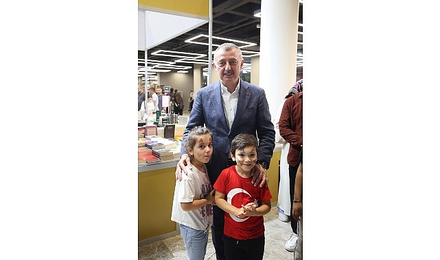 Büyükakın, 7’den 70’e tüm  kitapseverlere teşekkür etti